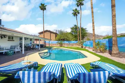 Image de South Mountain Free Heated Pool & Hot Tub walk to Trails & Park New