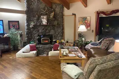 Image de Charming 2-bedroom house in Truckee - yours for the December holidays!
