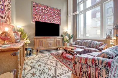 Image de Spacious 4-Br Apt, Fast WiFi in Downtown Memphis. Walk to Convention Center.