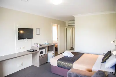 Image de Lilac City Motor Inn 2 Room Family 16