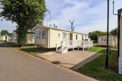 Image de 21 Poplar Avenue, pet friendly, with pool in Felixstowe, Suffolk
