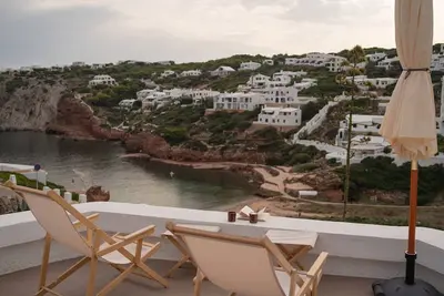 Image de Appartement 'Propriété Unique Face à la Mer' avec Vue sur la Mer, Wi-Fi et Climatisation