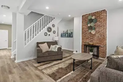 Image de Spacious 4bed 3bath house in Pittsburgh with Ac
