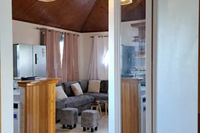 Image de Ti Charrette, charmant appartement avec jardin / piscine, proche des commodités