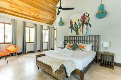 Image de Oceanfront Bungalow with King Bed, Lofted Twins & Outdoor Soaking Tub