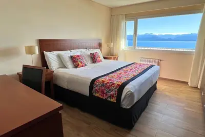 Image de Studio Apartment with Lake View Close to Top Attractions & Beaches in Bariloche