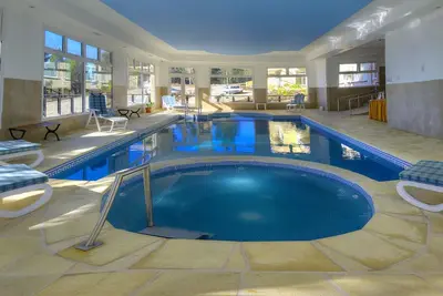 Image de Scenic 2 Unit with Lake View, Breakfast & Full Kitchen – A Nature Lover’s Dream