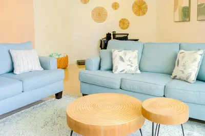 Image de Cozy 1-Bedroom Apartment in Hollywood – Steps from the Beach