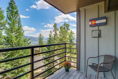 Ski & Adventure Base: Mtn-View Silverthorne Condo