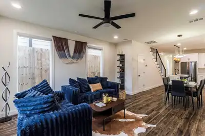 Image de Rooftop Cinema + Karaoke | Coffee & WiFi