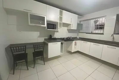 Image de Close to the waterfront, 14 people, air conditioning and garage