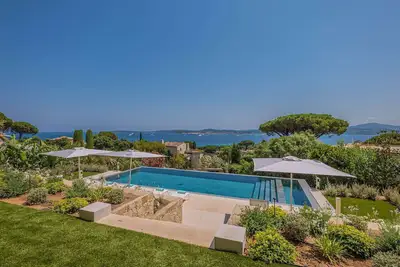 Image de Villa Neuve Avec Vue Mer Panoramique