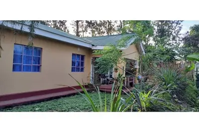 Image de Spacious 4-bedroom townhome in gorgeous Arusha with Ac