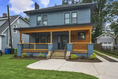 Downtown, Historic, Newly Renovated