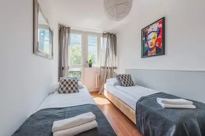 Image de Room in the Center of Warsaw – Rondo Onz