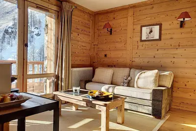 Image de Charmant 2 pièces au Chatelard, accès direct aux pistes, balcon sud, parking et Wifi