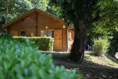 Image de Chalet 52m² avec terrasse à Sauveterre-de-Rouergue