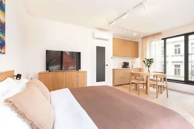 Image de TurnKey | Henry's Tower Apartment Ii-3