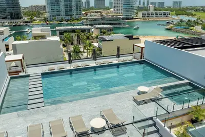 Image de Modern Apartment with Marina & Beach Access