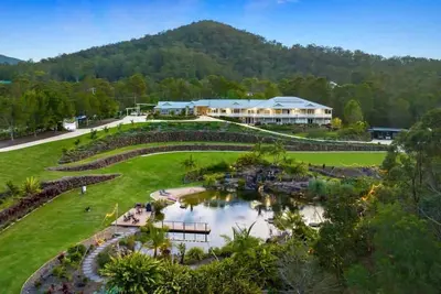 Image de King Beds - Ensuites - Sleeps 20 - Cinema - Lake