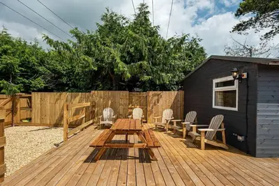 Image de Modern cabins with sunny lounge & deck sleeps 18