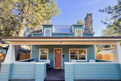 Image de River West Retreat in the heart of Bend!