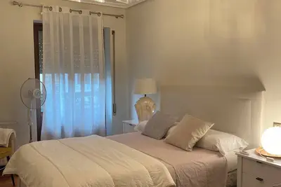 Image de Centrally located 3 bedroom apartment with balcony, facing the church of Zumarraga.