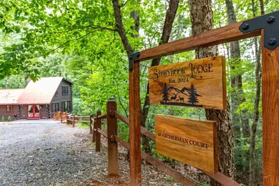 Image de Storybook Lodge | Cherry Log, Ga