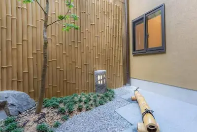 Image de Hidden Saiganji Kyoto Station is within walking distance of the two-story villa