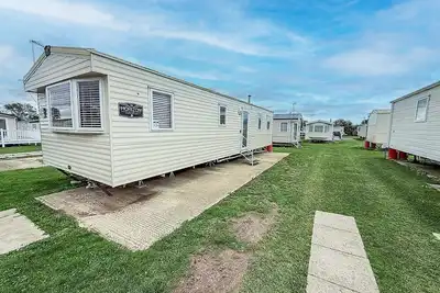 Image de Lovely 8 berth caravan at California Cliffs with double glazing ref 50013aE