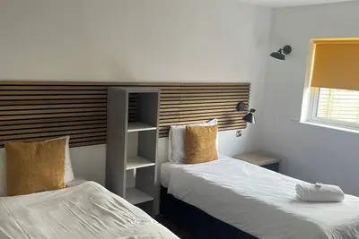 Image de 30mins Dublin Airport, 6 guests, beautiful lodge with a professional tour guide.