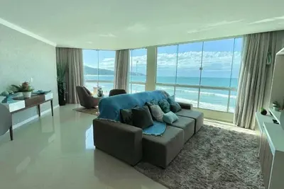 Image de Penthouse with 3 Suites and Jacuzzi Facing the Sea