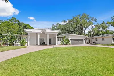 Image de South Tampa I Huge Heated Pool I Playground I 6 TVs