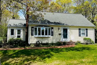 Image de Spacious 4-bedroom house with water views, Ac in Falmouth