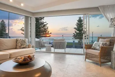 Image de 4-bedroom Apart in Manly - Beachfront