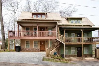 Image de Miners Ridge Villa on Choice Avenue - Steps to Downtown