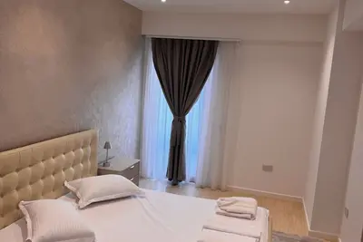 Image de Charming 1-bedroom apartment in cool Curtea de Argeș with Ac