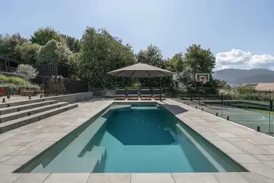 Image de The Alpine House | Pool, Sauna + Basketball Court
