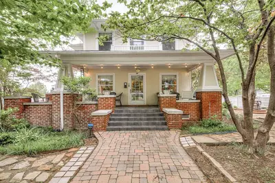 Image de Stylish 3-Bedroom Home in Tulsa