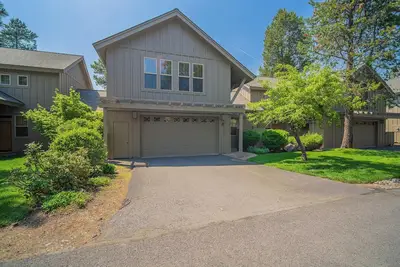 Image de Cozy Townhome with Access to The Cove