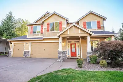 Image de 4br Retreat on Private Acre in Salmon Creek