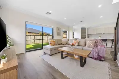 Image de Modern Family Home St Leonards, 2m Drive to Beach & Sleeps 10