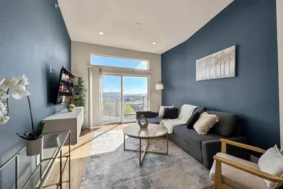 Image de Luxury 2bd in Deep Ellum w/ Pool Gym Free Parking