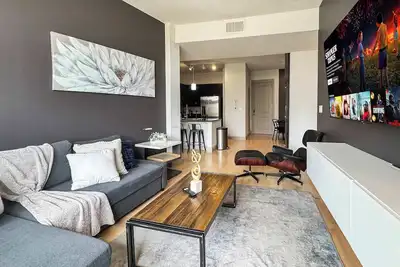 Image de Spacious 2bd Deep Ellum Stay with Pool Gym Parking