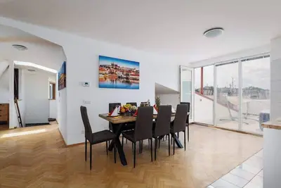 Image de Luxurious Sky Penthouse