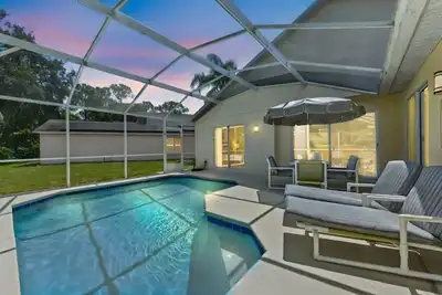 Image de New! Reserve Retreat - Gated 4br with Pool Near Disney