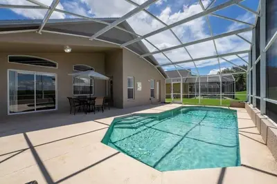 Image de New! Cozy 4br Pool Home w/ Game Room Near Disney