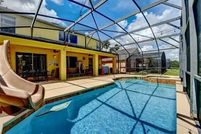 Image de New! Mickey's Island Escape - 6 Bedroom w/ Pool Slide