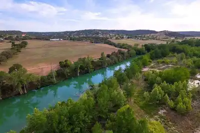 Image de Guadalupe Riverfront Retreat | Sleeps 10 Kerrville