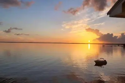 Image de Point Serenity: Beautiful Views & 2 Kayaks!